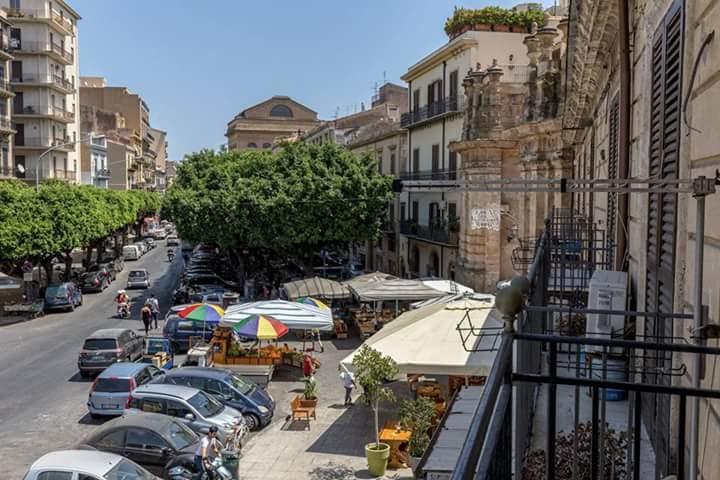 Capo Domus Bed & Breakfast Palermo Exterior foto